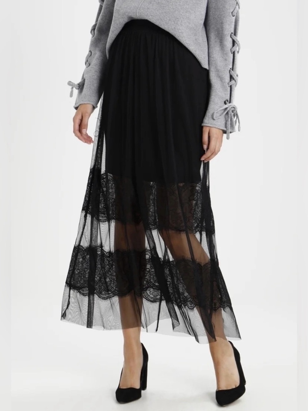 Vila Black Lace Tiered Mesh Maxi/Midaxi Skirt *Minor Flaws*